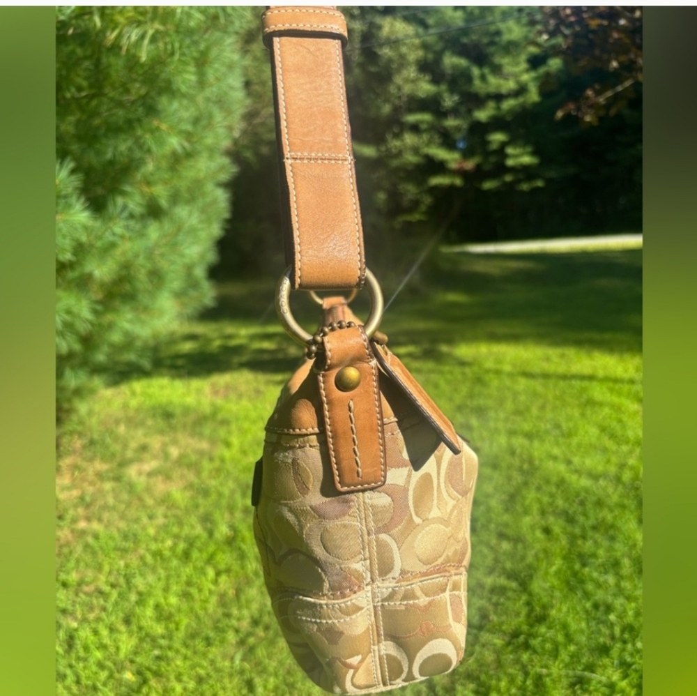 Coach Y2K Signature Tan and Brown Shoulder Bag EUC - Picture 10 of 15